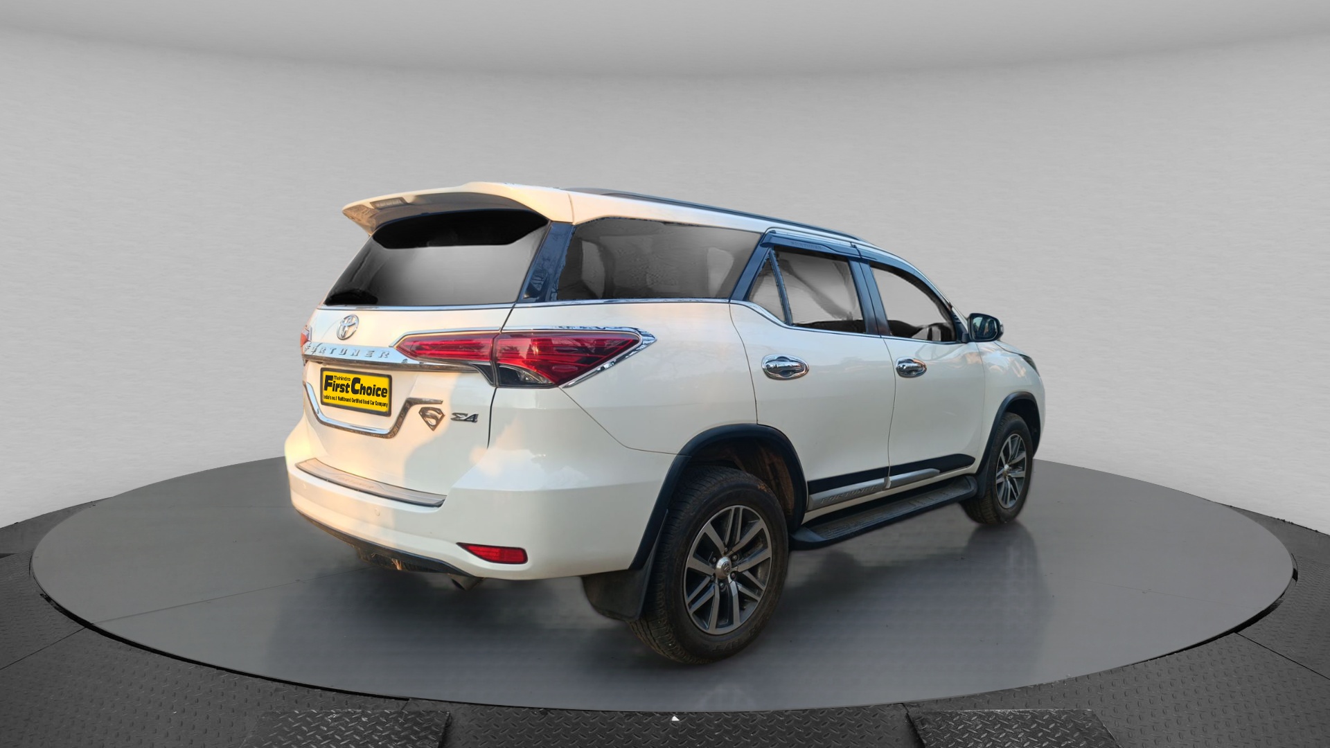 2017 Used TOYOTA FORTUNER SIGMA 4